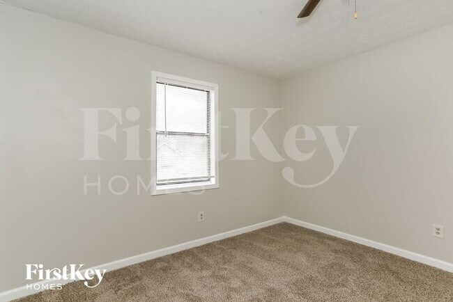 Building Photo - 4550 Glory Dr
