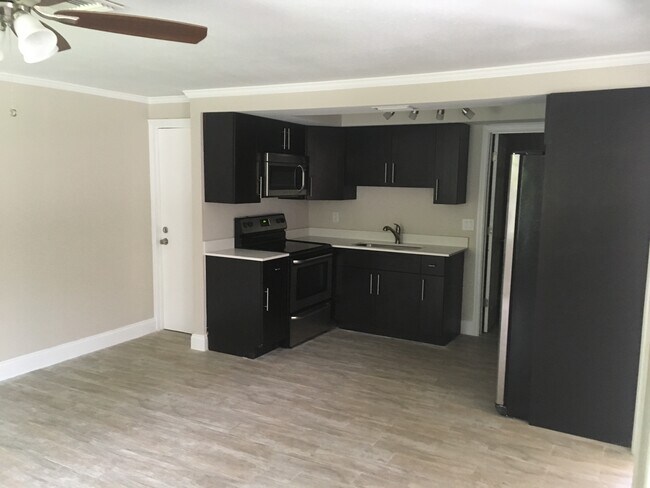 Building Photo - 2666 Marley Ln