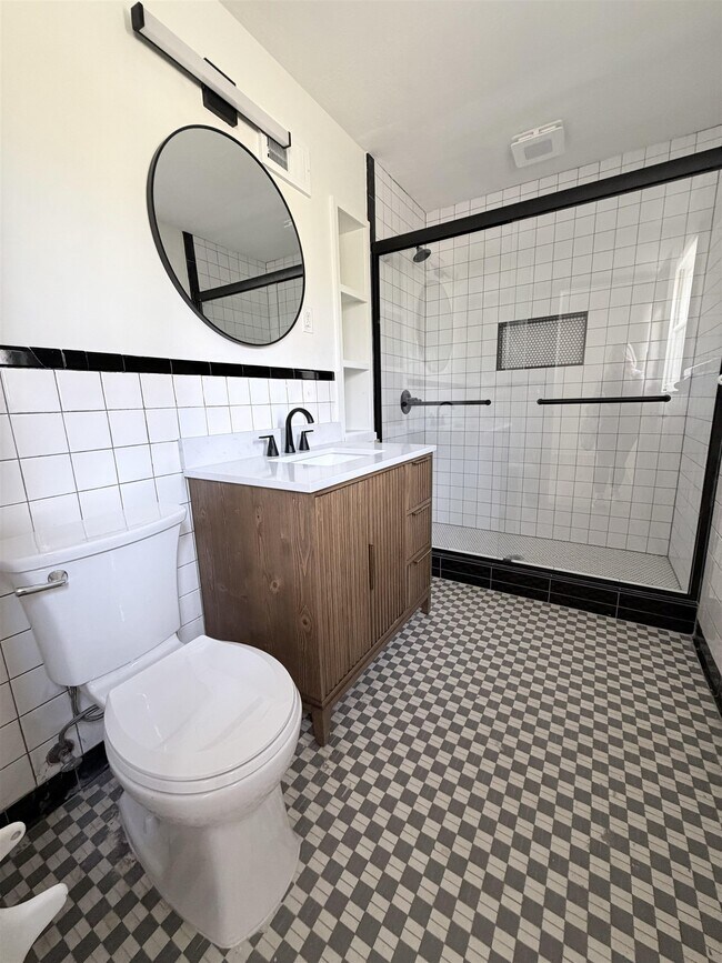 Building Photo - 5136 Warfield Dr