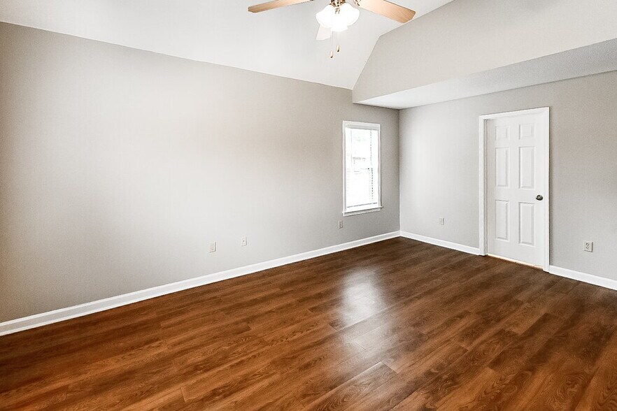 Building Photo - 1426 Clockshop Dr