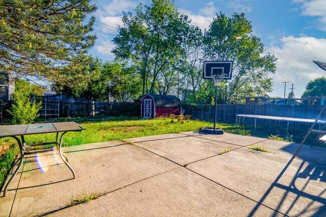 Building Photo - 6193 Nasby Dr