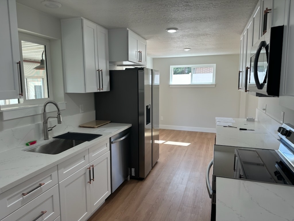 Kitchen-1 - 329 E Saunders St