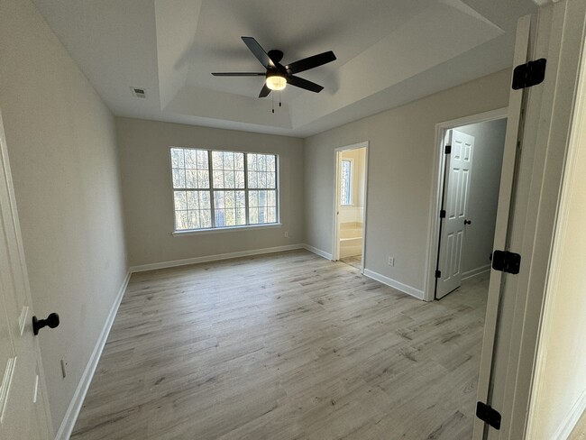 Primary bedroom - 8017 Pine Oak Rd