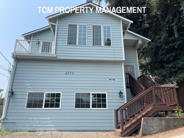 Primary Photo - 4213 5th Ave NE