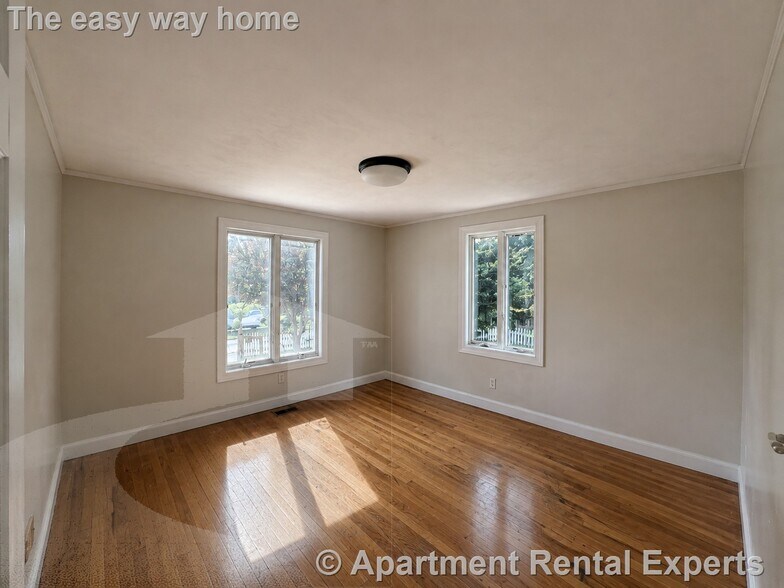 Building Photo - 167-169 Summer St Unit #1