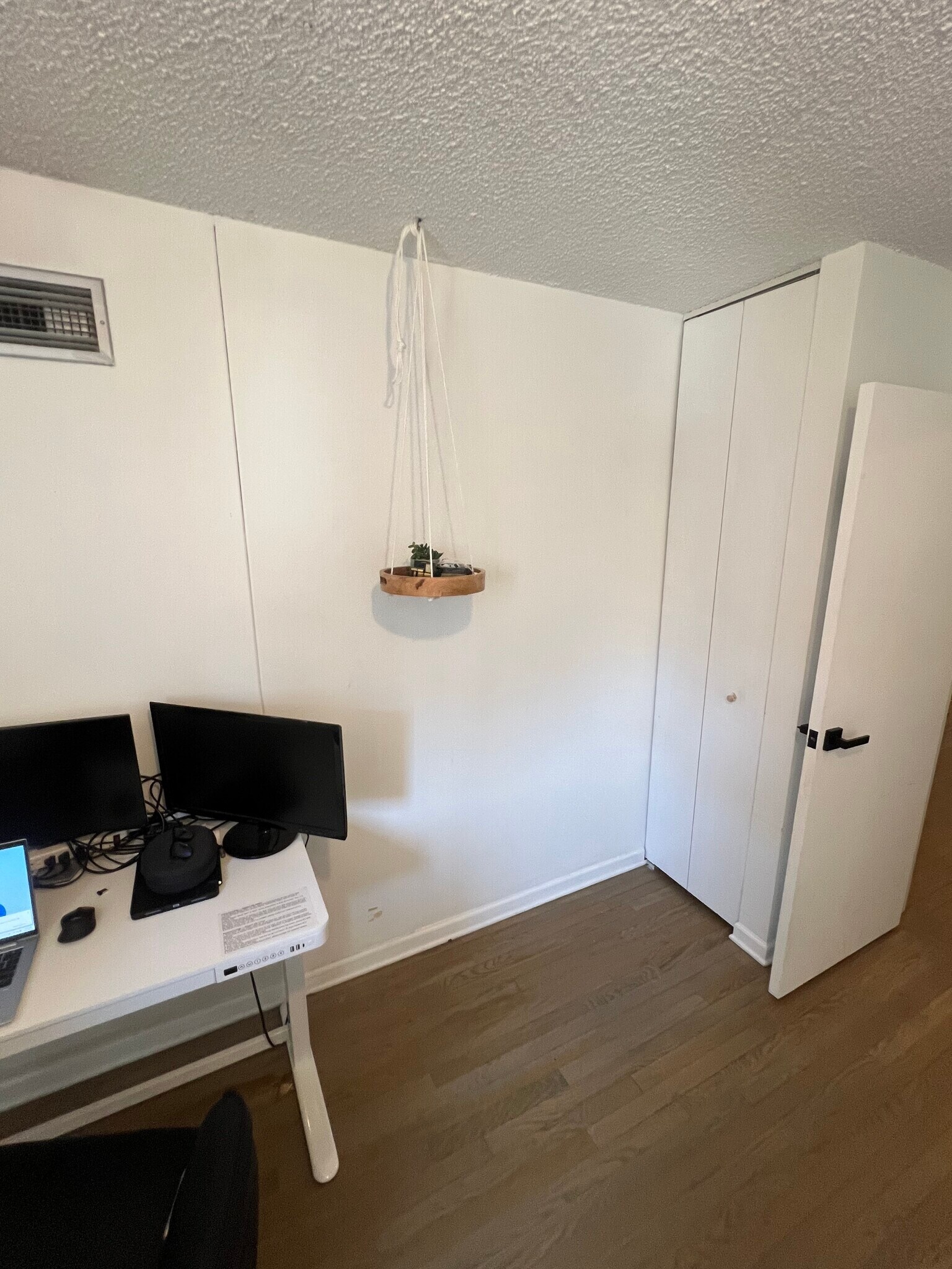 bedroom 2 - 200 N Dearborn St