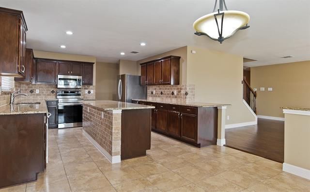 Building Photo - 318 Kissimmee Dr