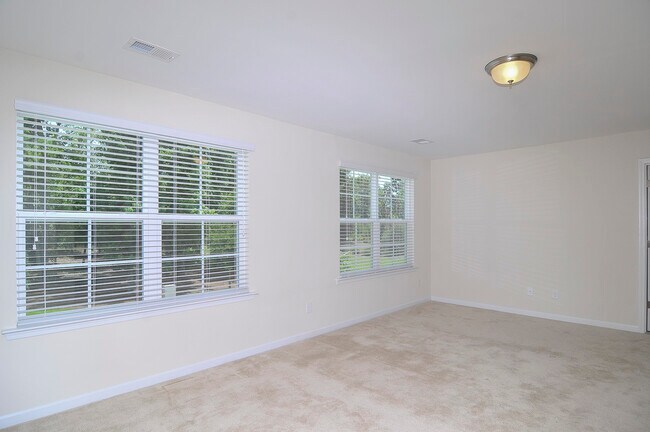 Building Photo - 429 Eastfair Dr