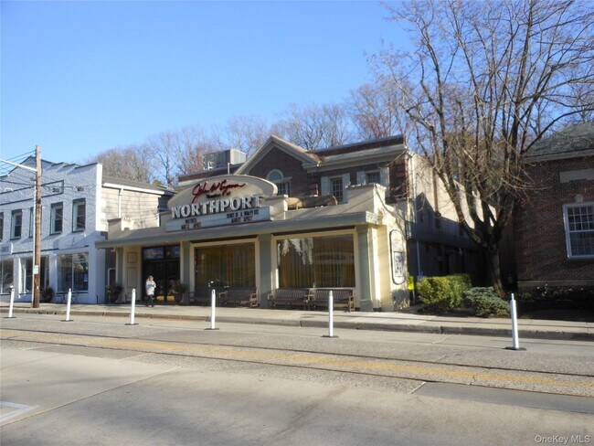 Building Photo - 47 Monroe St