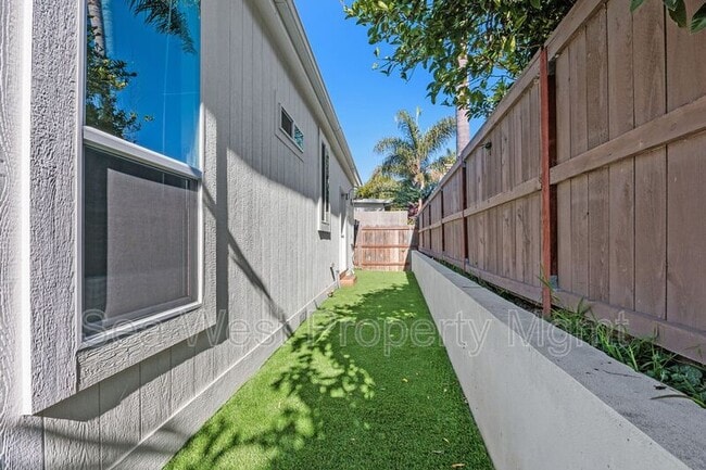 Building Photo - 767 Del Riego Ave