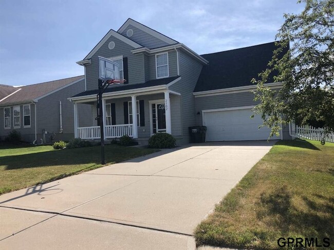 Primary Photo - 2102 Quartz Dr