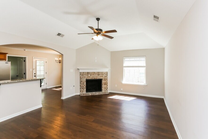 Building Photo - 9460 Eckley Pl