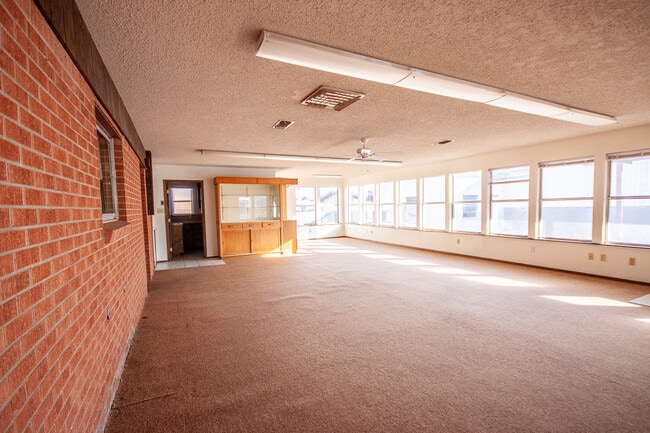 Building Photo - 1321 Piedmont Dr