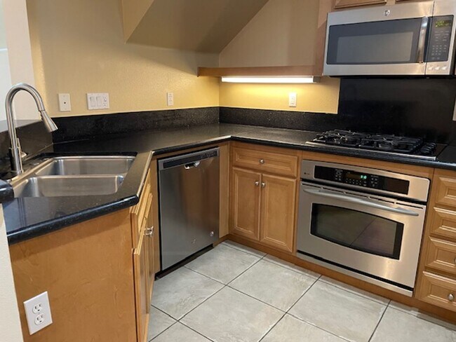 Building Photo - Condo in Turtle Ridge-location location lo...