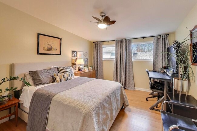 Building Photo - 321 Ferndale Rd