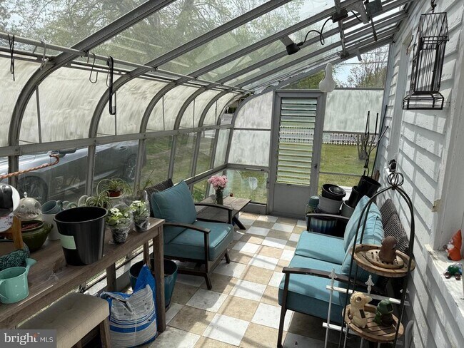 Building Photo - 303 Baptist Rd