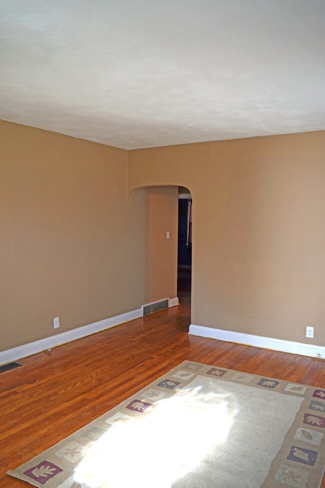 Building Photo - 2606 Wycliffe Rd