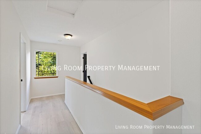 Building Photo - 2908 NE 88th Pl