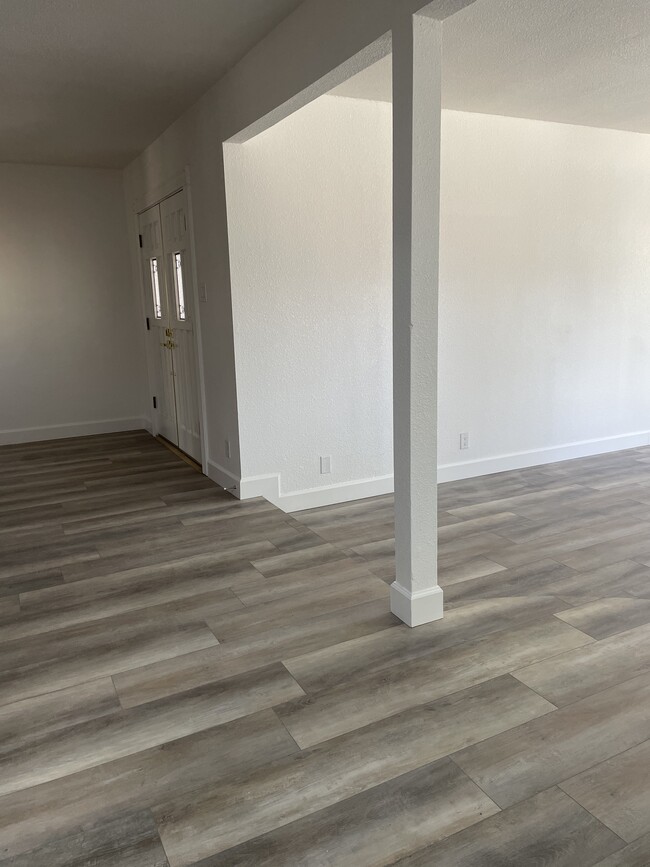 Building Photo - 4540 W Avenue M