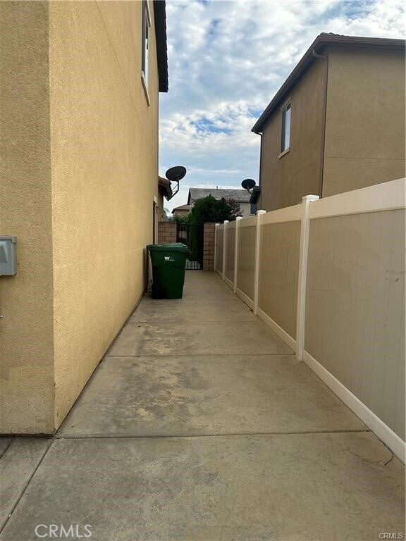 Building Photo - 13165 Samilin Cir