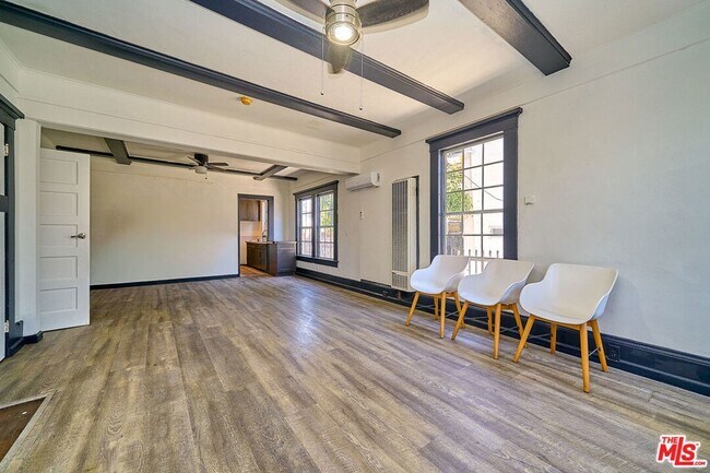 Building Photo - 1347 Valencia St