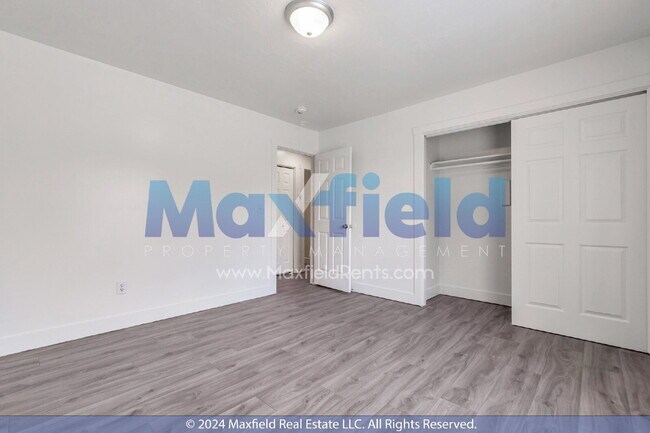 Building Photo - LEASE SPECIAL!! $750 OFF First Month North Salt Lake 2 BD 1 BA -Brookside Lofts Unit 5