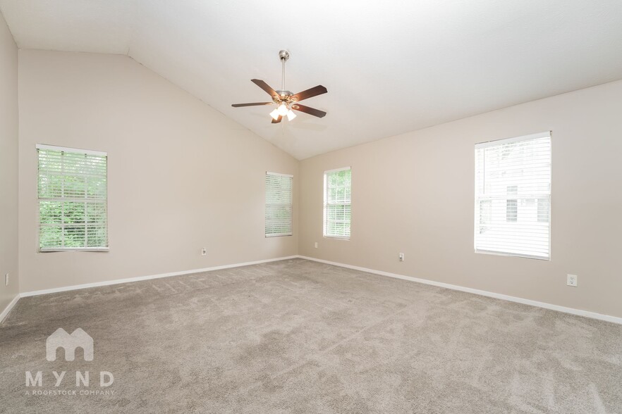 Building Photo - 5034 Leland Dr
