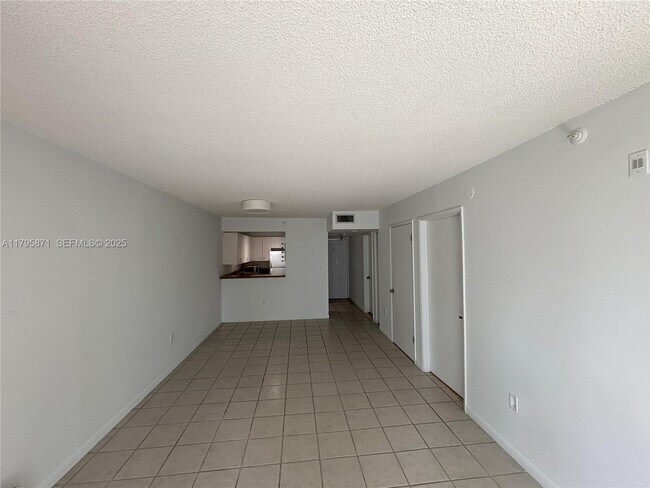 Building Photo - 126 SW 17th Rd