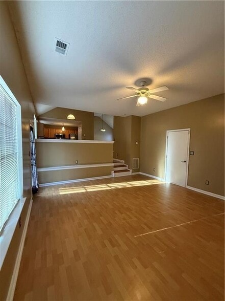 Building Photo - 2945 Highland Hill Pkwy