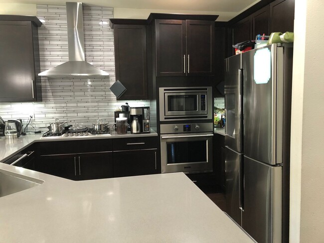 Building Photo - Majestic Home at Silver Peak Estates with 5 Bed and 3 Bath