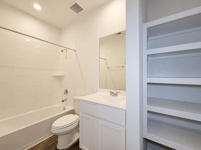 Building Photo - 4242 BROMHAM