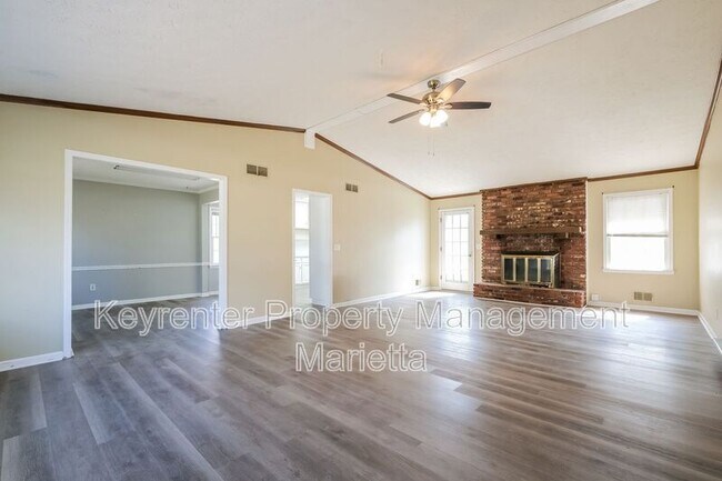 Building Photo - 480 Debra Dr