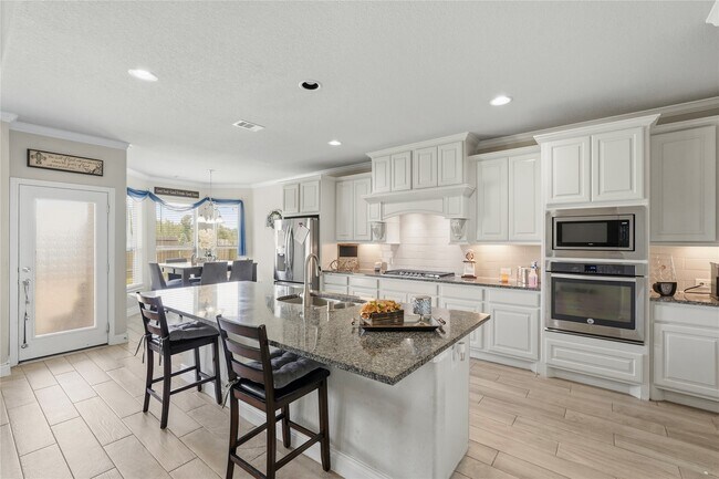 Building Photo - 10311 Silver Shield Way