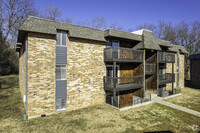 Building Photo - Oakside Apartments