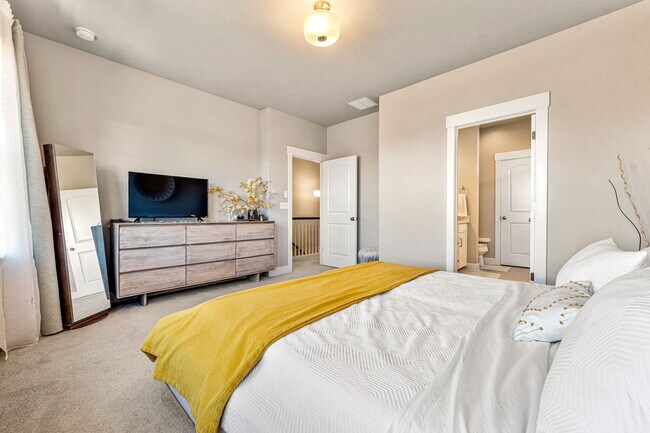 Building Photo - 9325 E 58th Dr