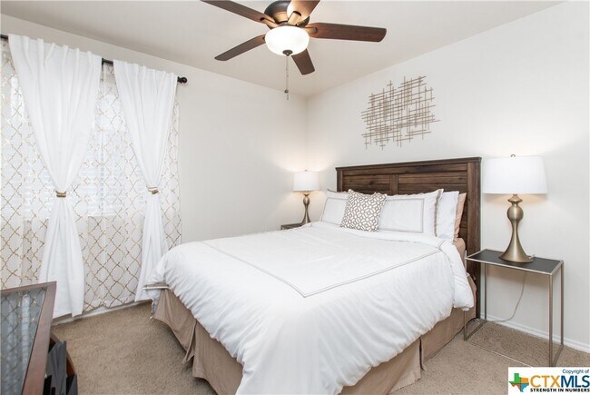 Building Photo - 1112 Sugar Brook Dr