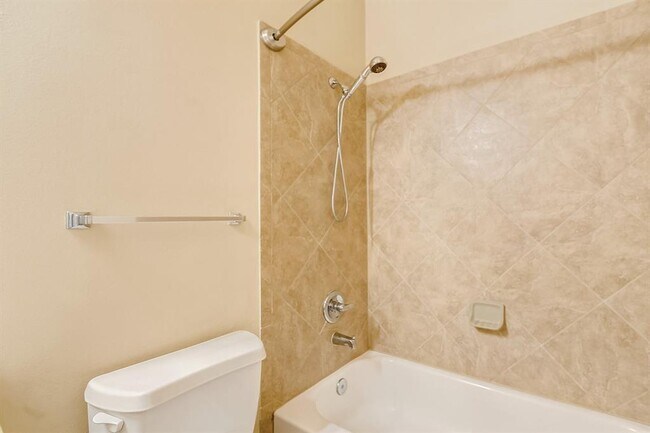 Building Photo - 5615 Stoneridge Ct
