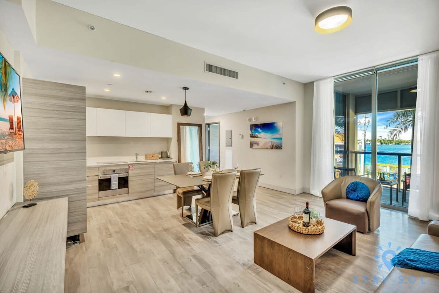 Building Photo - 777 N Ocean Dr
