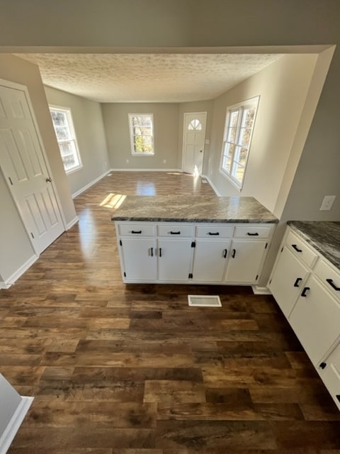 Building Photo - 1701 Catherine Dr