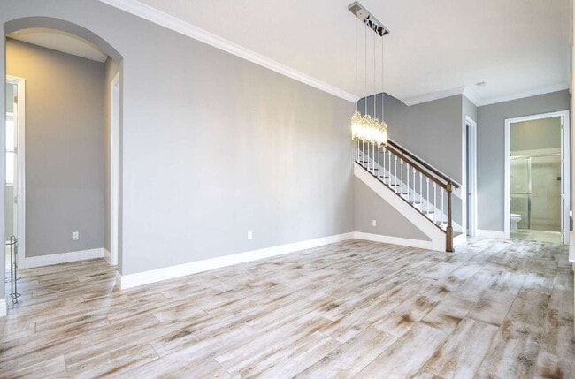Building Photo - Spacious 4-Bed, 4-Bath Haven in Winter Garden – 3,388 Sq. Ft. of Comfort on Green Mountain Way