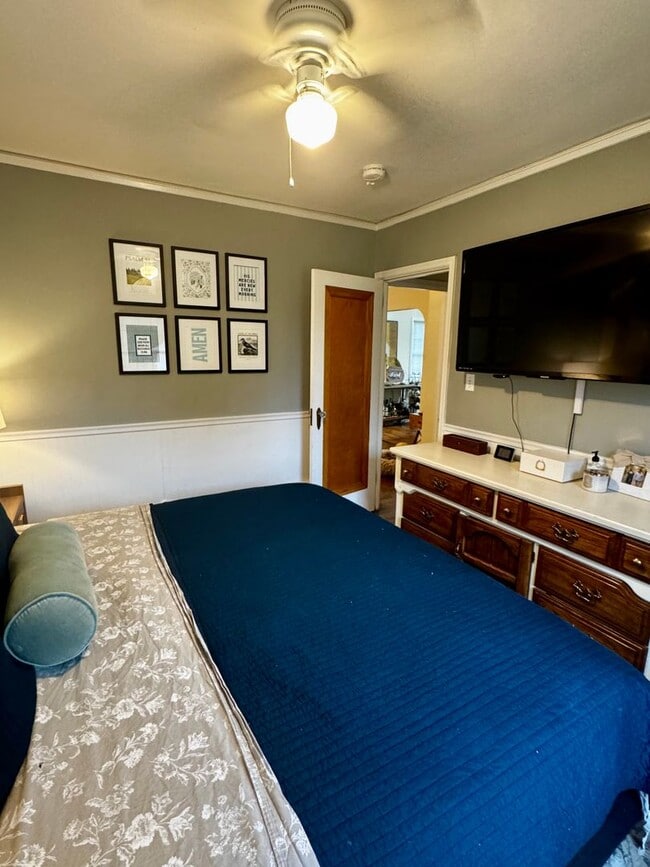 Building Photo - Adorable Home For Rent!