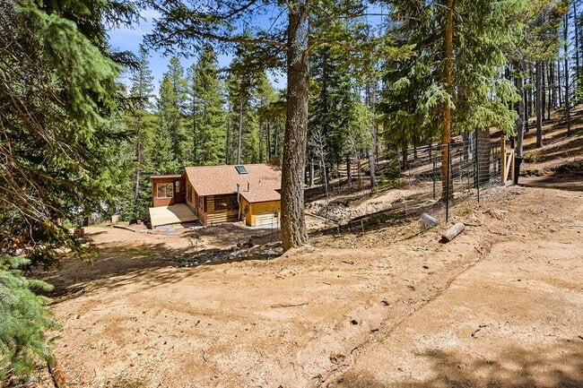 Building Photo - 2299 S Beaver Creek Rd
