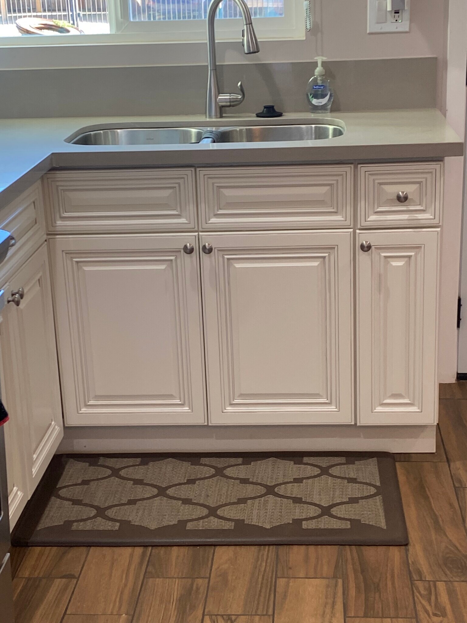 Building Photo - 3675 Kelton Ave