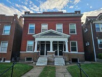 Building Photo - 1830 Russell Blvd