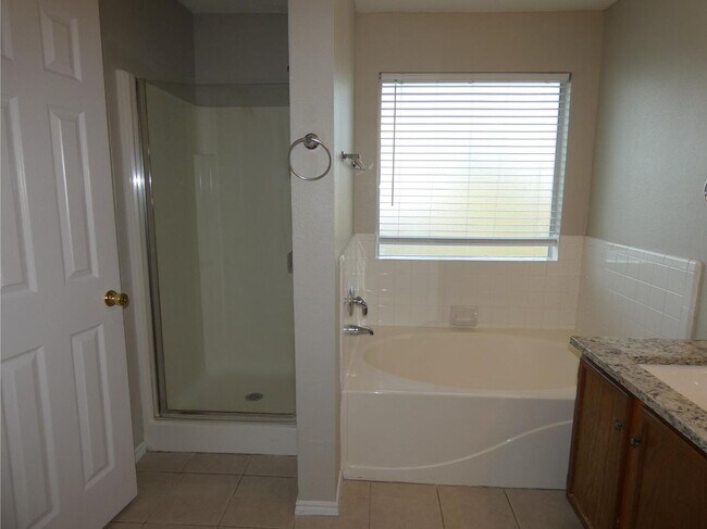 Building Photo - 5417 Royal Birkdale Dr