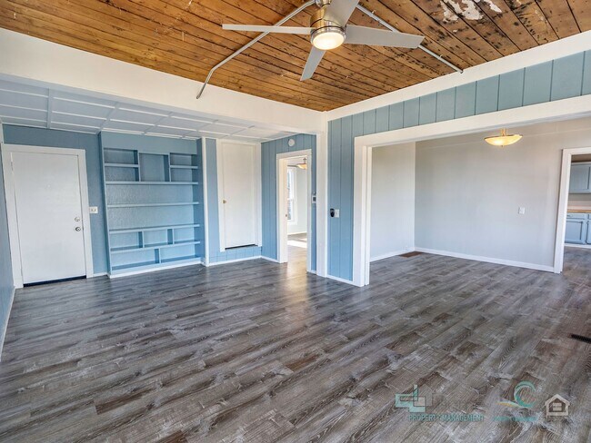 Building Photo - 3088 Felder rubs