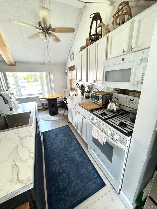 Building Photo - 800 S 6th St