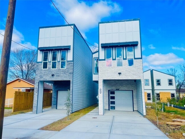 Building Photo - 7931 Fowlie St