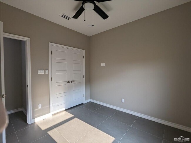 Building Photo - 12 Puffin Ave