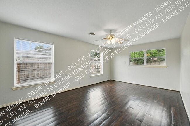 Building Photo - 506 E Alexander Ln